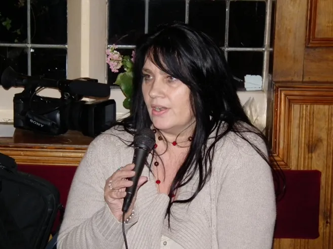 Shar Ray describes her paranormal research at the Gatehouse, Hallowe'en 2012 Photo: Dave Milner; (c) BPOS
