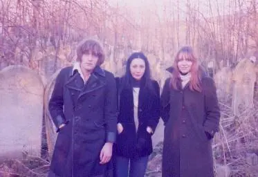 Left to right: David Farrant, Colette and Nathalie © Della Farrant